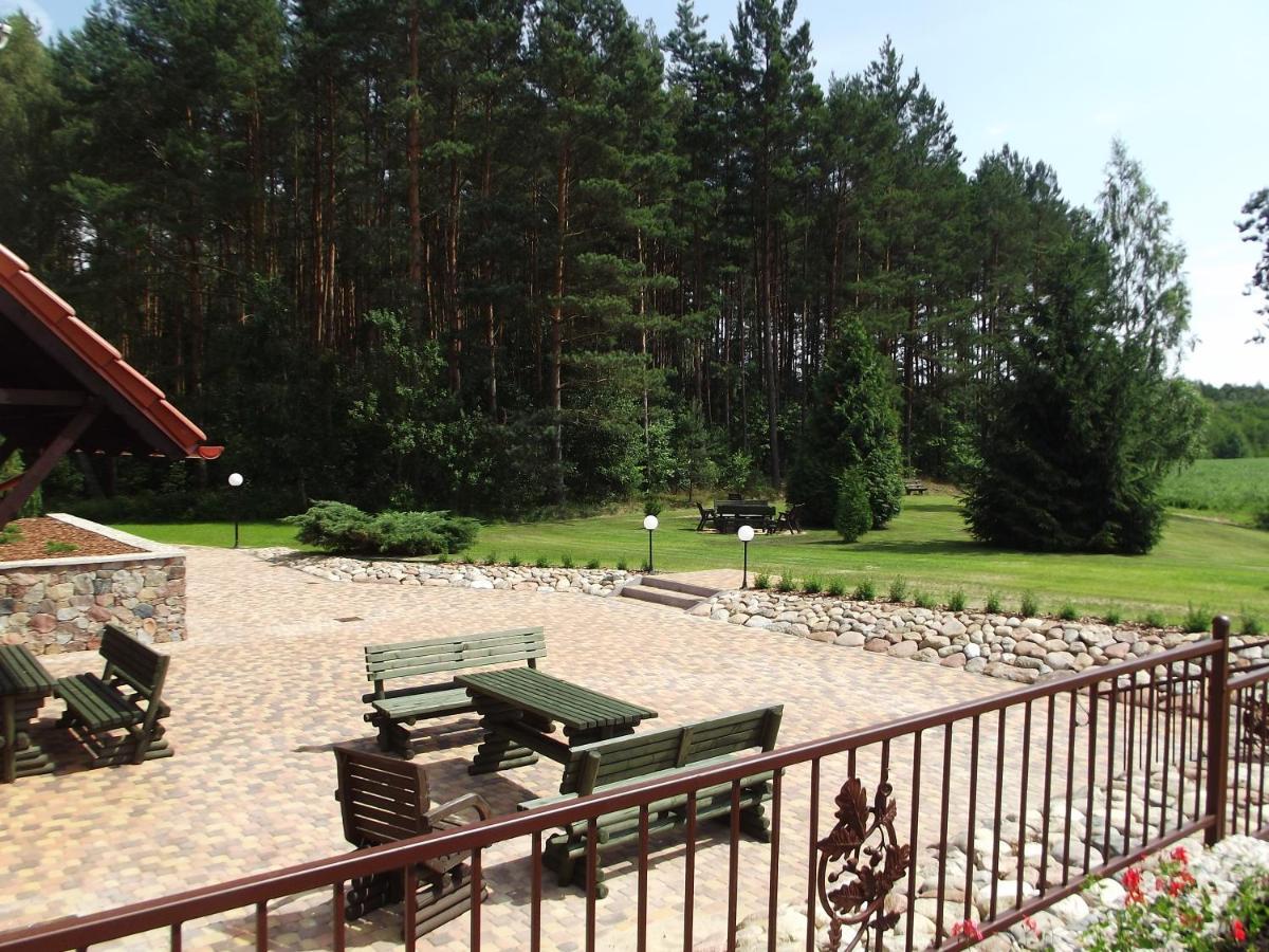 Kwatera W Lesniczowce Czarne Karszanek Exterior photo